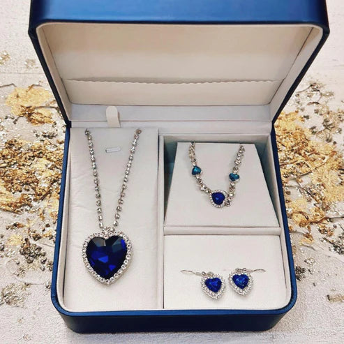 "✨El Romance del Titanic✨: Deslumbra con este Encantador Set de Joyas 💎💙"